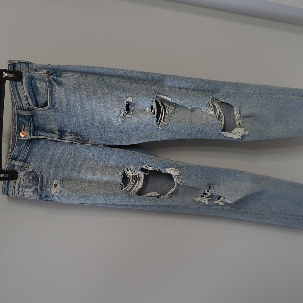 AE Ripped jeans